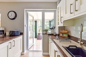 Kitchen- click for photo gallery